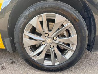 Peugeot E-208 50kWh Allure Auto 5dr