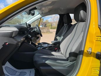 Peugeot E-208 50kWh Allure Auto 5dr