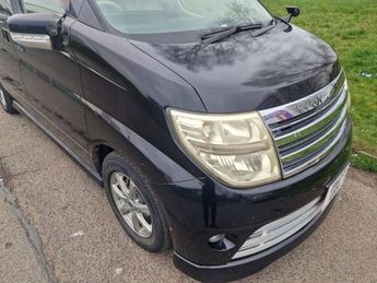 Nissan Elgrand 3.5 AUTOMATIC RIDER TECH 8 SEATS