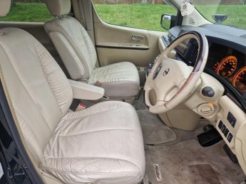 Nissan Elgrand 3.5 AUTOMATIC RIDER TECH 8 SEATS