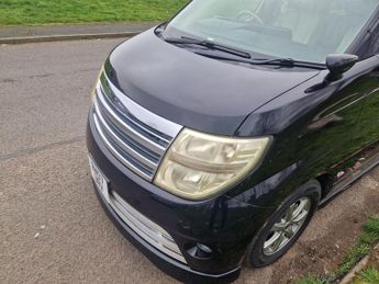 Nissan Elgrand 3.5 AUTOMATIC RIDER TECH 8 SEATS