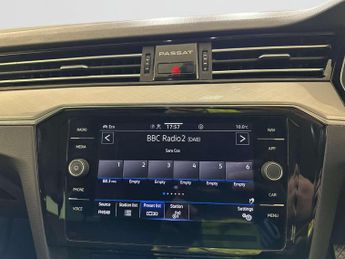 Volkswagen Passat 1.4 TSI 13kWh GTE Estate 5dr Petrol Plug-in Hybrid DSG Euro 6 (s