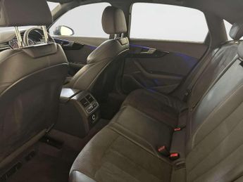 Audi A4 2.0 TFSI 35 Black Edition Saloon 4dr Petrol S Tronic Euro 6 (s/s