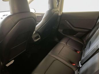 Tesla Model Y (Dual Motor) Long Range SUV 5dr Electric Auto 4WDE (384 bhp)