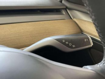 Tesla Model Y (Dual Motor) Long Range SUV 5dr Electric Auto 4WDE (384 bhp)