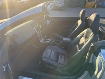 Volvo C70 2.4i SE Geartronic 2dr