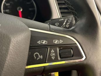 SEAT Leon 1.2 TSI SE Dynamic Technology Hatchback 5dr Petrol Manual Euro 6