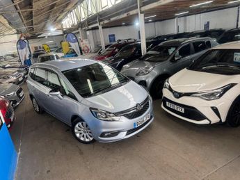 Vauxhall Zafira Tourer 1.4i Turbo SE MPV 5dr Petrol Auto Euro 6 (140 ps)