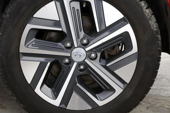 Hyundai KONA 64kWh Premium Auto 5dr (10.5kW Charger)