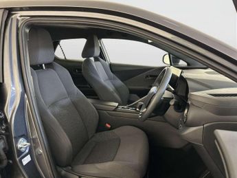 Toyota C-HR 1.8 VVT-h Icon SUV 5dr Petrol Hybrid CVT Euro 6 (s/s) (140 ps)