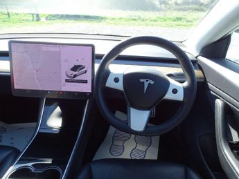 Tesla Model 3 Standard Range Plus Auto RWD 4dr
