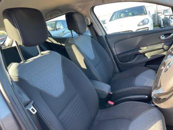 Renault Clio 1.5 dCi Dynamique S MediaNav EDC Euro 5 5dr