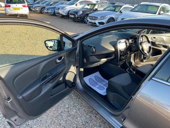 Renault Clio 1.5 dCi Dynamique S MediaNav EDC Euro 5 5dr