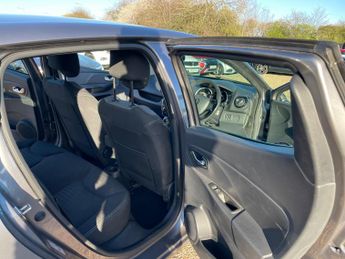 Renault Clio 1.5 dCi Dynamique S MediaNav EDC Euro 5 5dr