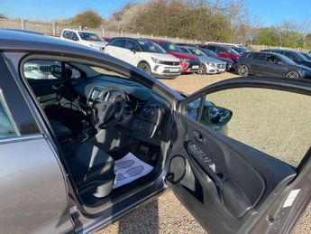 Renault Clio 1.5 dCi Dynamique S MediaNav EDC Euro 5 5dr