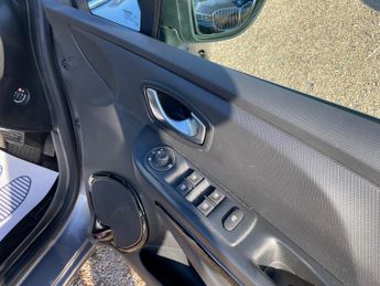 Renault Clio 1.5 dCi Dynamique S MediaNav EDC Euro 5 5dr