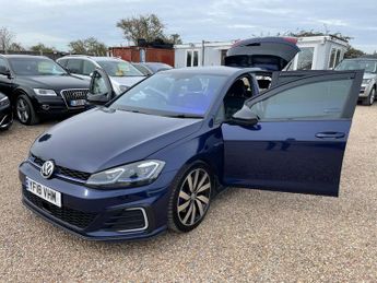 Volkswagen Golf 1.4 TSI 8.7kWh GTE Advance DSG Euro 6 (s/s) 5dr