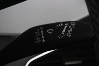 Volkswagen ID.3 Pro Performance 58kWh Family Auto 5dr