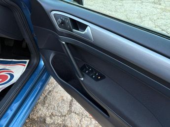 Volkswagen Golf 2.0 TDI BlueMotion Tech Match DSG Euro 6 (s/s) 5dr