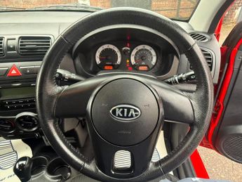 Kia Picanto 1.1 Strike 5dr