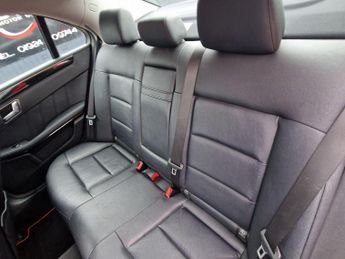 Mercedes-Benz E Class 2.1 E250 CDI BlueEfficiency Avantgarde Tiptronic Euro 5 4dr