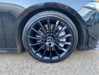 Mercedes-Benz A Class 2.0 A35 AMG (Premium Plus) SpdS DCT 4MATIC Euro 6 (s/s) 5dr