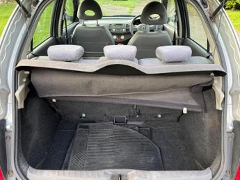 Nissan Micra 1.4 16v SVE 5dr