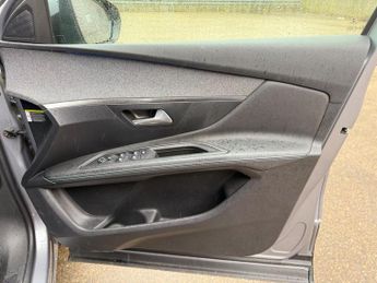 Peugeot 3008 1.2 PureTech Allure Premium EAT Euro 6 (s/s) 5dr