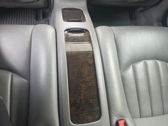 Mercedes-Benz CLS 3.0 CLS320 CDI Coupe 7G-Tronic 4dr