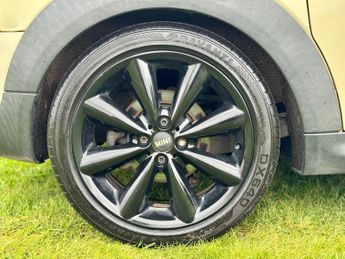 MINI Clubman 2.0 Cooper D Auto Euro 5 5dr