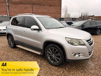 Volkswagen Tiguan 2.0 TDI Sport Auto 4WD Euro 4 5dr
