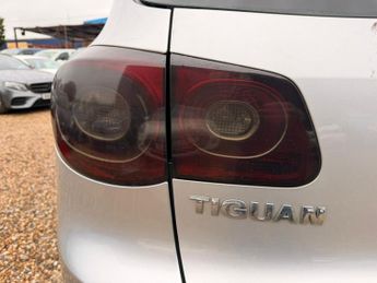 Volkswagen Tiguan 2.0 TDI Sport Auto 4WD Euro 4 5dr