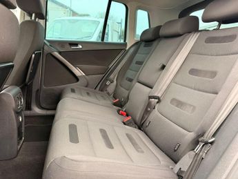 Volkswagen Tiguan 2.0 TDI Sport Auto 4WD Euro 4 5dr