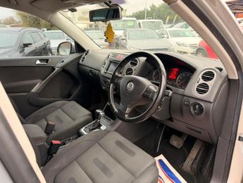 Volkswagen Tiguan 2.0 TDI Sport Auto 4WD Euro 4 5dr
