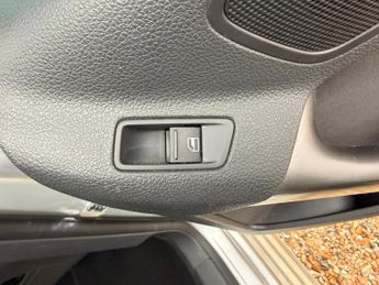 Volkswagen Tiguan 2.0 TDI Sport Auto 4WD Euro 4 5dr