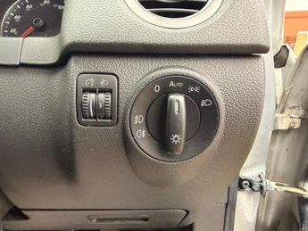 Volkswagen Tiguan 2.0 TDI Sport Auto 4WD Euro 4 5dr