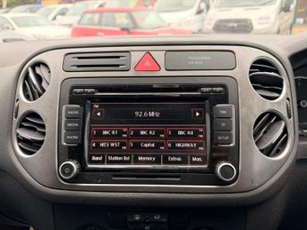 Volkswagen Tiguan 2.0 TDI Sport Auto 4WD Euro 4 5dr