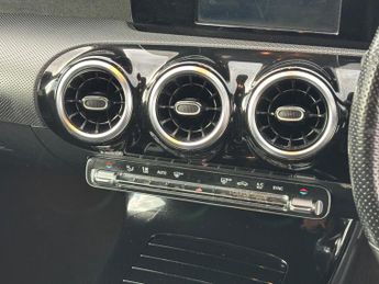 Mercedes-Benz A Class 1.5 A180d AMG Line 7G-DCT Euro 6 (s/s) 5dr