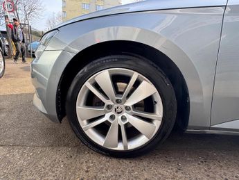 Skoda Superb 2.0 TDI SE L Executive DSG Auto 6Spd Euro 6 (s/s) 5dr