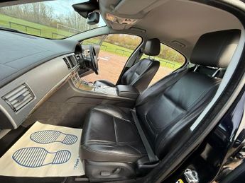 Jaguar XF 2.2d Premium Luxury Auto Euro 5 (s/s) 4dr