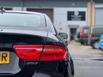 Jaguar XE 2.0d Prestige Auto Euro 6 (s/s) 4dr