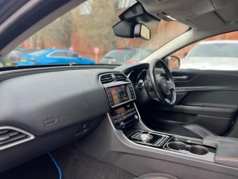 Jaguar XE 2.0d Prestige Auto Euro 6 (s/s) 4dr
