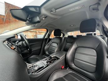 Jaguar XE 2.0d Prestige Auto Euro 6 (s/s) 4dr