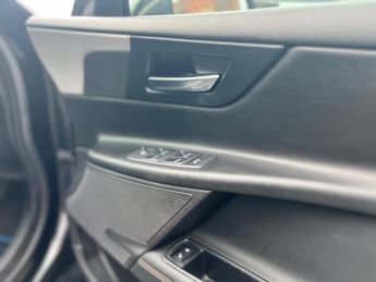 Jaguar XE 2.0d Prestige Auto Euro 6 (s/s) 4dr
