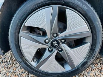 Hyundai IONIQ 1.6 h-GDi 8.9kWh Premium SE DCT Euro 6 (s/s) 5dr