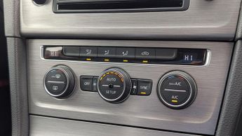 Volkswagen Golf 1.2 TSI BlueMotion Tech SE DSG Euro 5