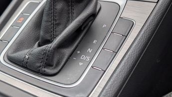 Volkswagen Golf 1.2 TSI BlueMotion Tech SE DSG Euro 5