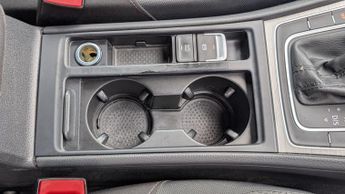 Volkswagen Golf 1.2 TSI BlueMotion Tech SE DSG Euro 5