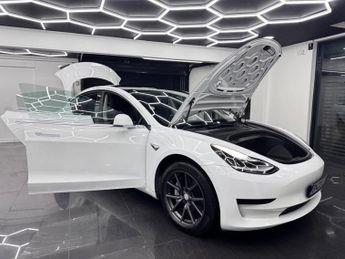 Tesla Model 3 Standard Range Plus Auto RWD 4dr