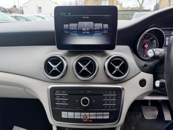 Mercedes-Benz GLA 1.6 GLA200 Sport (Premium) 7G-DCT Euro 6 (s/s) 5dr